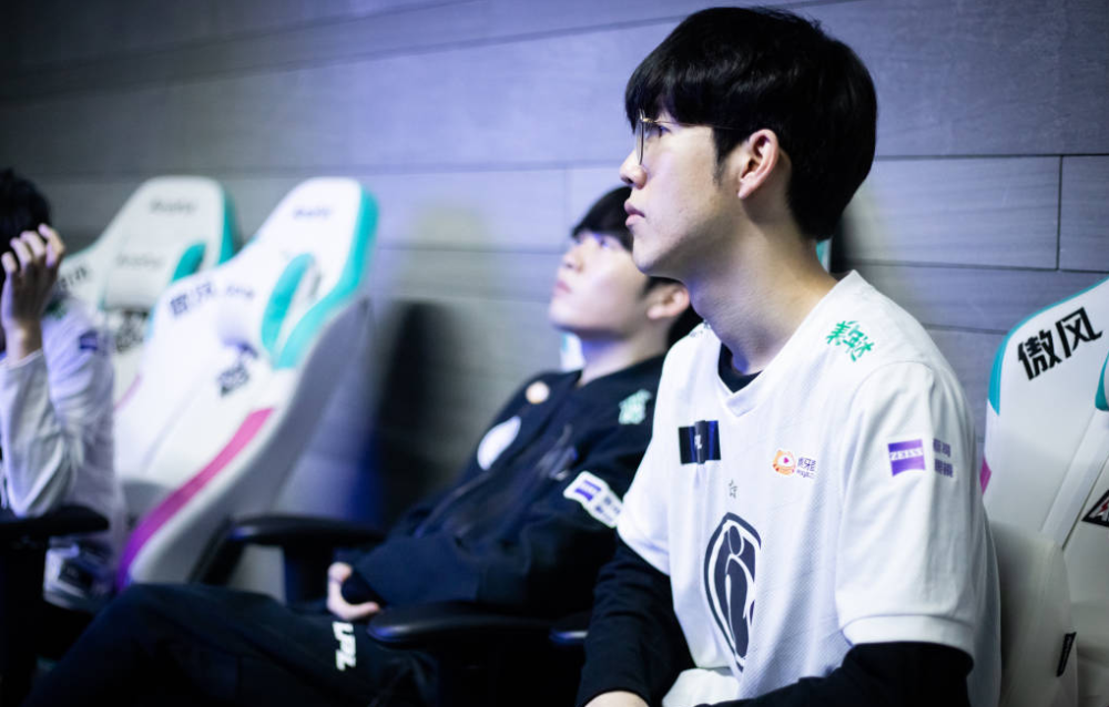 并参与到这 并参与到这