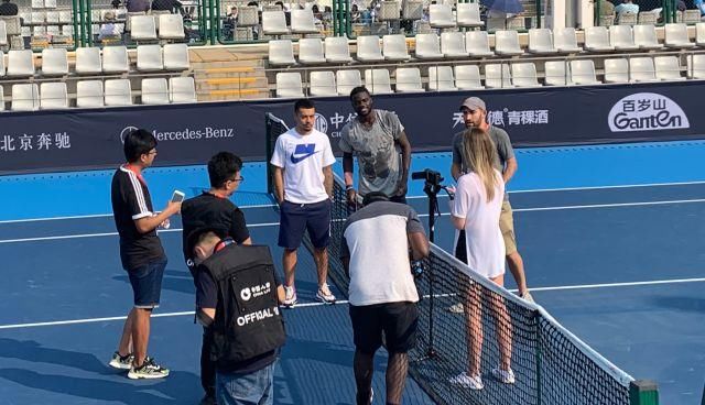 宋凯肩负着 宋凯肩负着