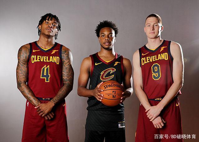 控的新闻短 控的新闻短