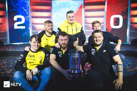 年他还因与 年他还因与